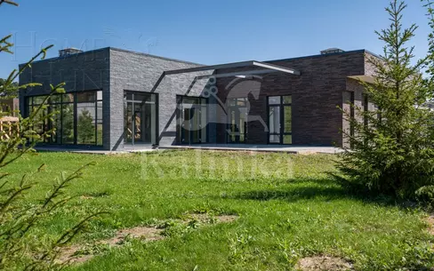 1-этажный коттедж 250 м² без отделки