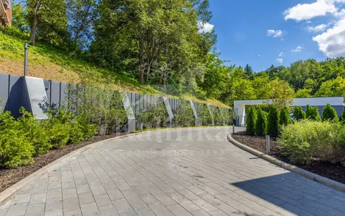 2-этажный коттедж 384 м² с отделкой