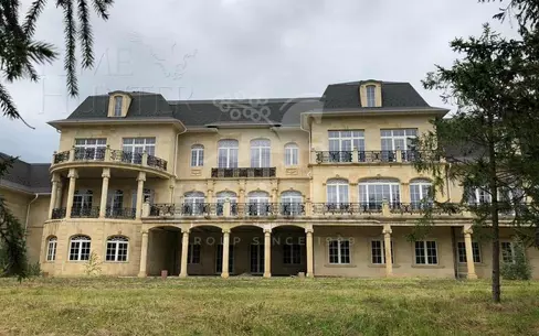 3-этажный коттедж 3 100 м² без отделки