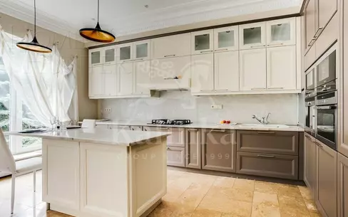 2-этажный коттедж 450 м² с отделкой