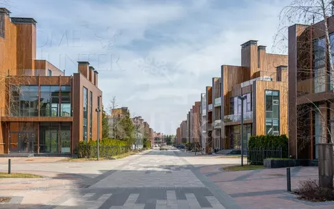 3-этажный таунхаус 240 м² без отделки