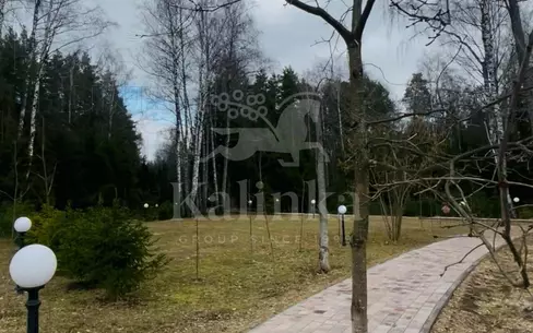 2-этажный коттедж 2 800 м² без отделки