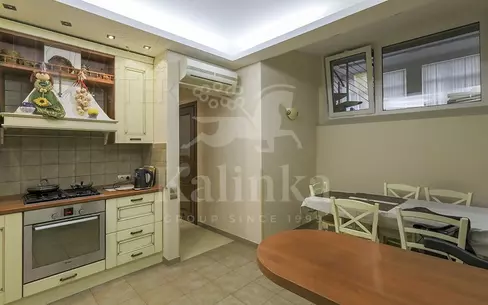 3-этажный таунхаус 400 м² с отделкой