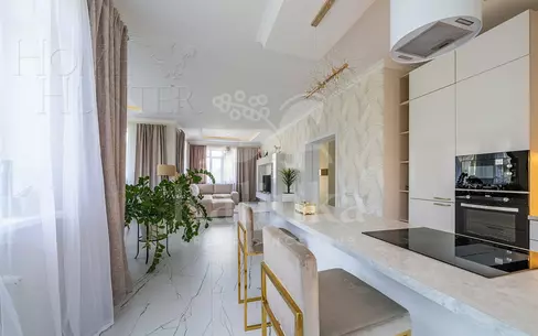 2-этажный коттедж 273 м² с отделкой