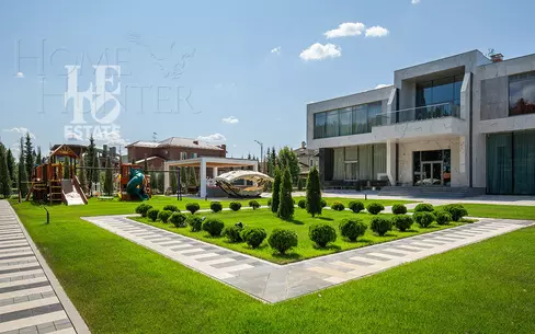 2-этажный коттедж 650 м² с отделкой