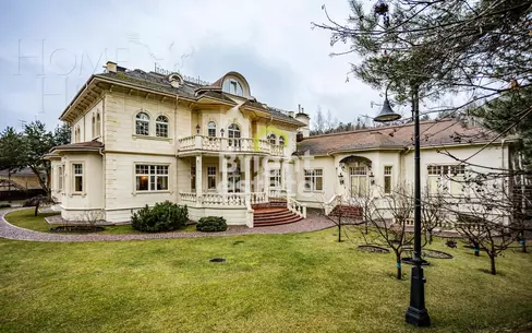 2-этажный коттедж 1 250 м² с отделкой