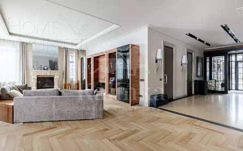 2-этажный коттедж 373 м² с отделкой