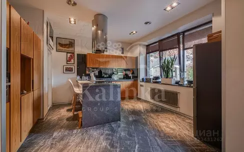 2-этажный коттедж 1 200 м² с отделкой