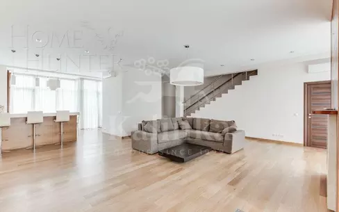 2-этажный таунхаус 380 м² с отделкой