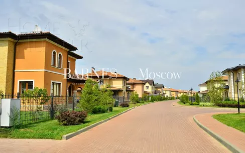 Участок 25.1 сот. в охраняемом поселке