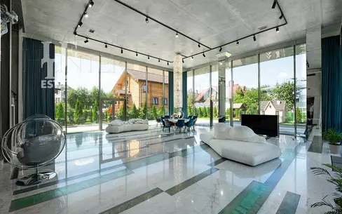 2-этажный коттедж 650 м² с отделкой