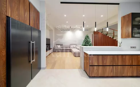 4-этажный таунхаус 278 м² с отделкой