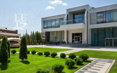 2-этажный коттедж 650 м² с отделкой