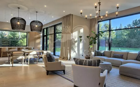 1-этажный коттедж 275 м² с отделкой