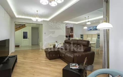 2-этажный таунхаус 205 м² с отделкой