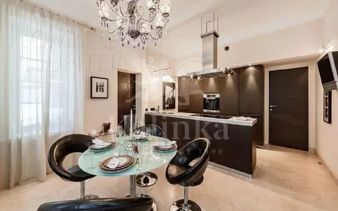 2-этажный коттедж 450 м² с отделкой