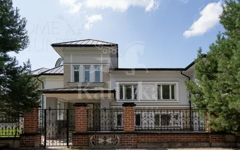 2-этажный коттедж 1 111 м² с отделкой