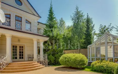 2-этажный коттедж 495 м² с отделкой