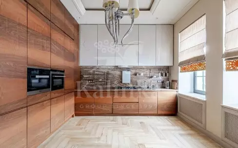 2-этажный коттедж 373 м² с отделкой