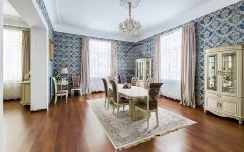 2-этажный коттедж 1 096 м² с отделкой