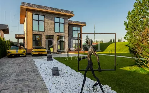 2-этажный коттедж 250 м² с отделкой