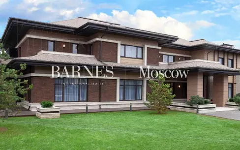 2-этажный коттедж 1 860 м² с отделкой