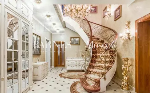 2-этажный коттедж 460 м² с отделкой