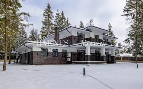 2-этажный коттедж 504 м² с отделкой