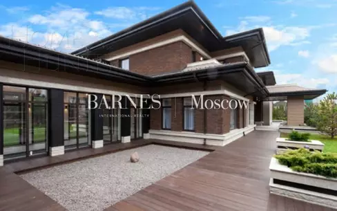 2-этажный коттедж 1 860 м² с отделкой