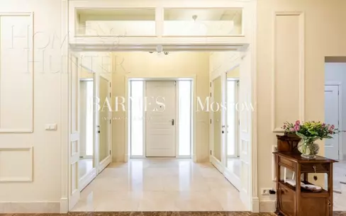 3-этажный коттедж 750 м² с отделкой