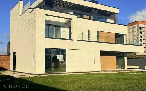 КОТТЕДЖ 630 м² с отделкой