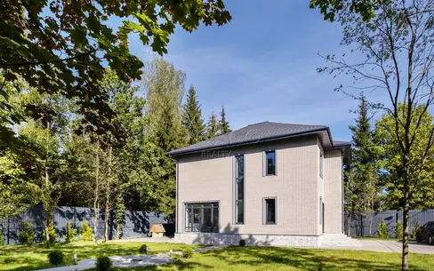 2-этажный коттедж 180 м² с отделкой