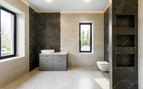 2-этажный коттедж 180 м² с отделкой