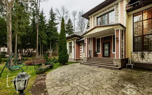 2-этажный коттедж 565 м² с отделкой