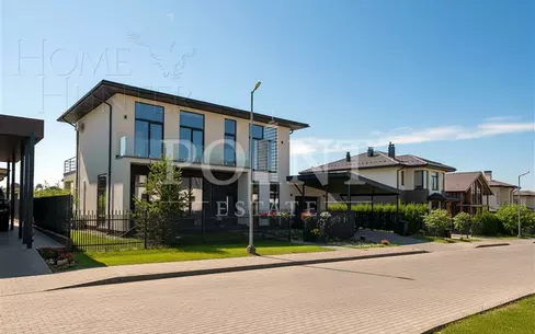 2-этажный коттедж 290 м² с отделкой