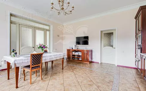 2-этажный коттедж 733 м² с отделкой