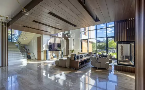 3-этажный коттедж 550 м² с отделкой