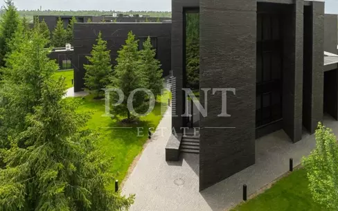 3-этажный коттедж 3 241.9 м² с отделкой