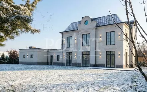 2-этажный коттедж 600 м² с отделкой