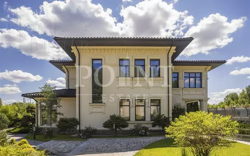 2-этажный коттедж 700 м² с отделкой