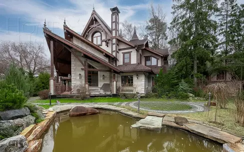 3-этажный коттедж 620 м² с отделкой