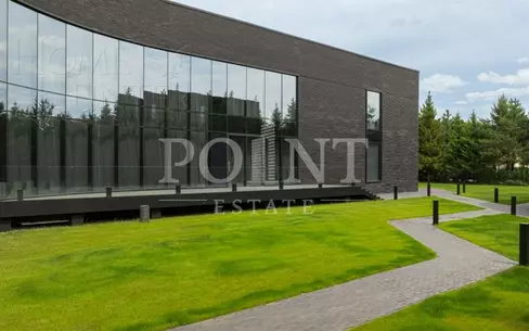 3-этажный коттедж 3 241.9 м² с отделкой