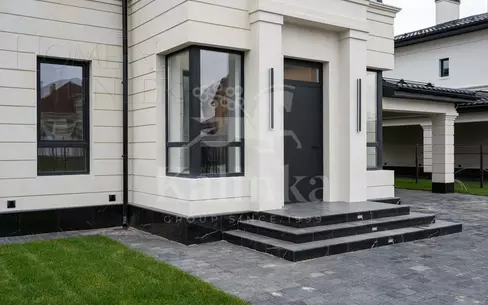 2-этажный коттедж 275 м² с отделкой