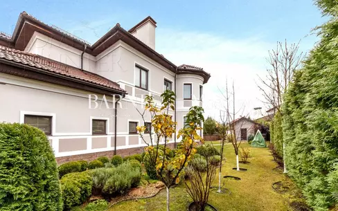 2-этажный коттедж 570 м² с отделкой