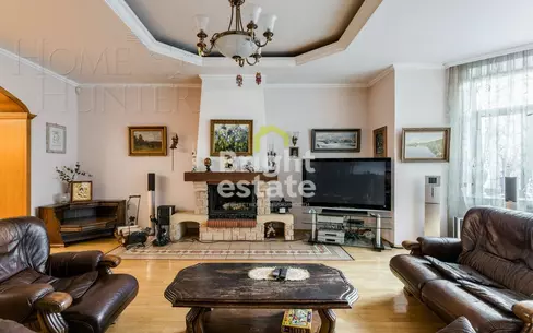 3-этажный коттедж 1 040 м² с отделкой