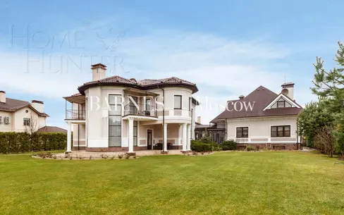 2-этажный коттедж 570 м² с отделкой