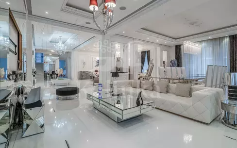 3-этажный коттедж 1 831 м² с отделкой