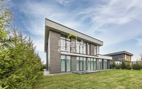 2-этажный коттедж 437 м² с отделкой