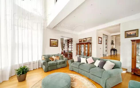 2-этажный коттедж 570 м² с отделкой