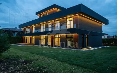 2-этажный коттедж 1 200 м² без отделки